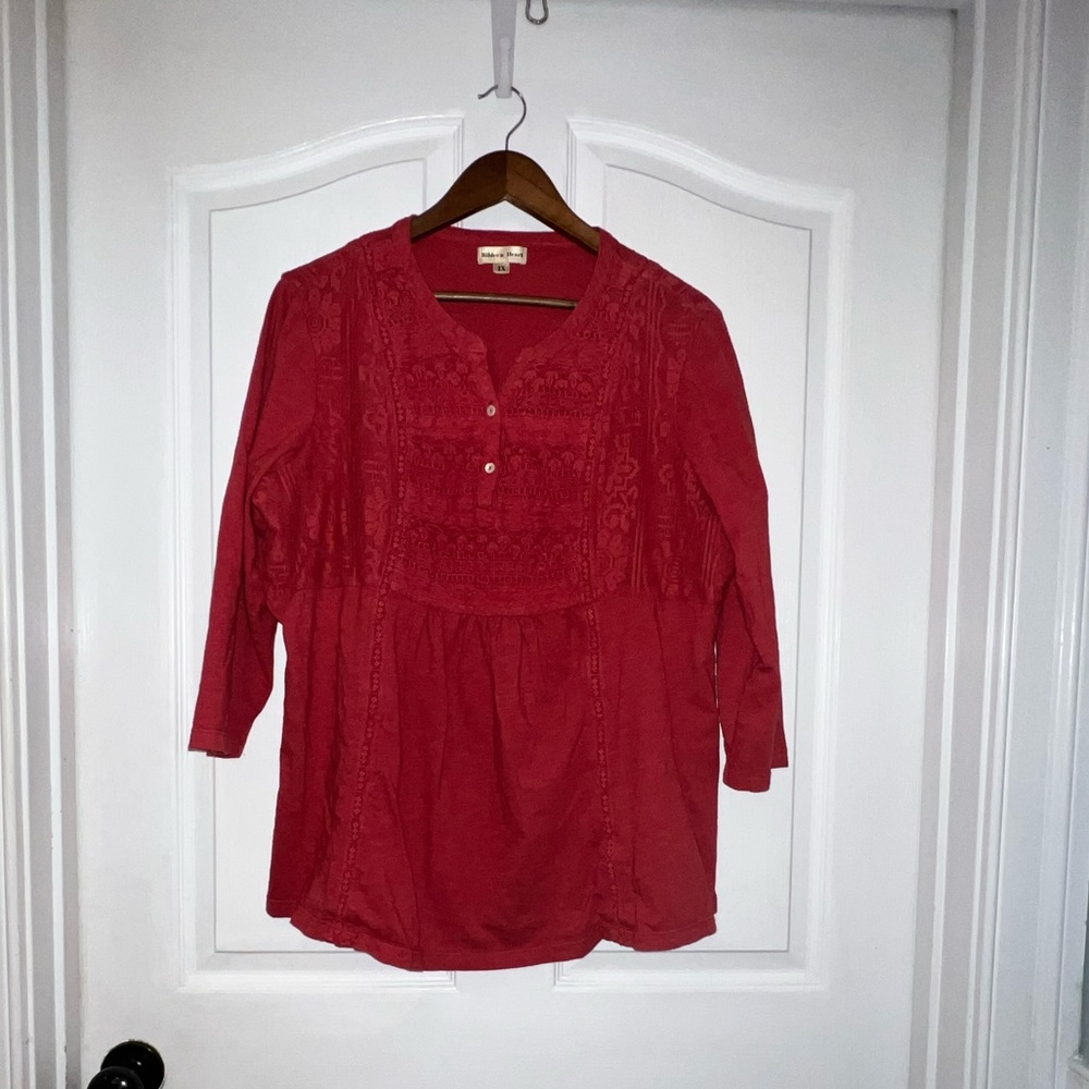 Brand Ribbon Heart, size 1X red tunic